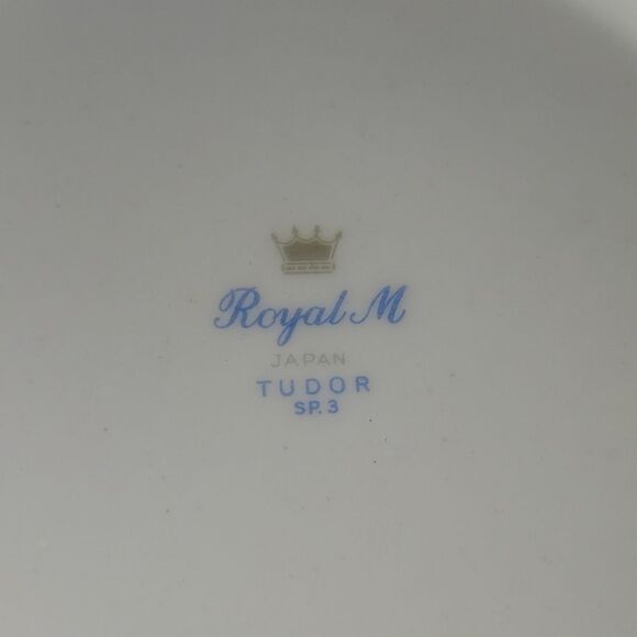 Royal M bowl - Picture 3 of 3